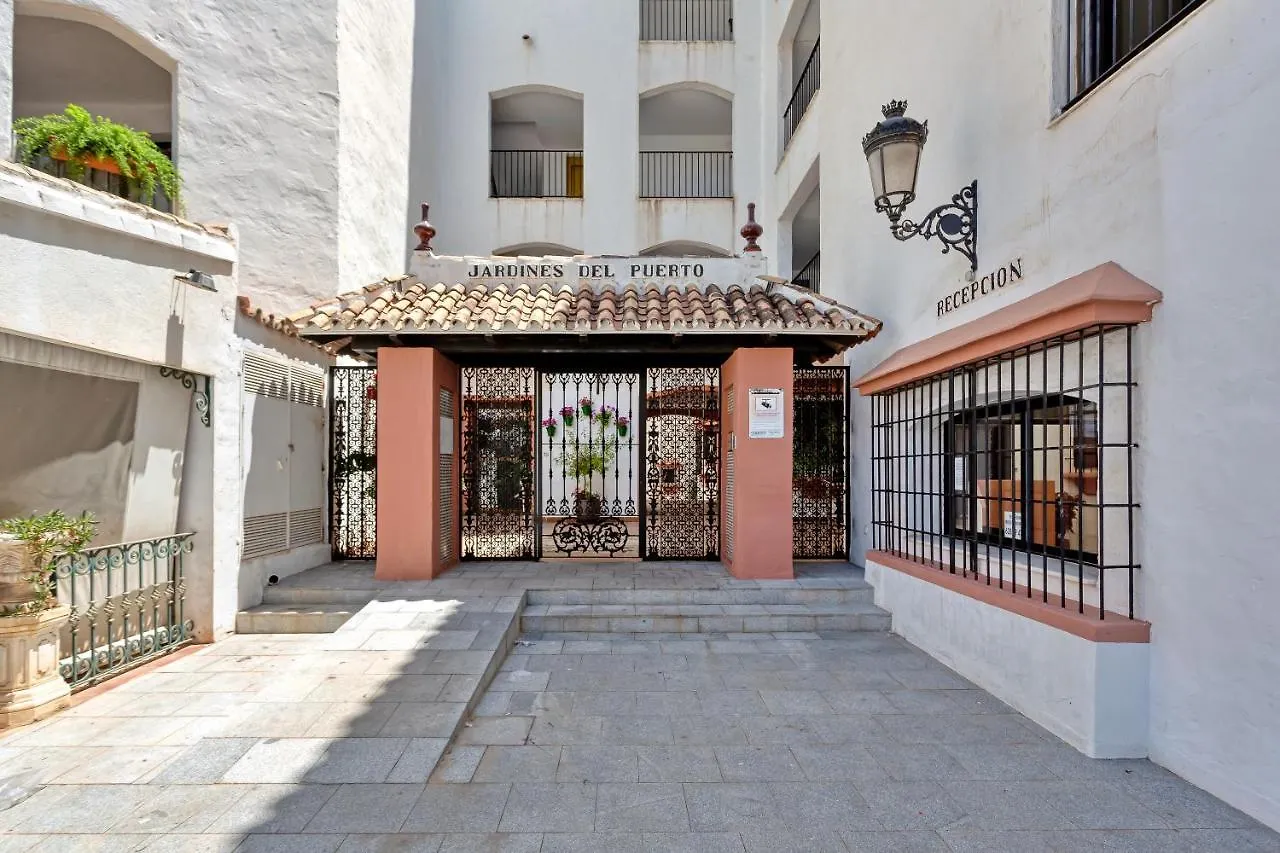 Modern 3 Bed Apartment In Puerto Banus, Marbella İspanya