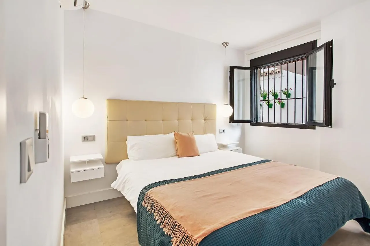 Modern 3 Bed Apartment In Puerto Banus, Marbella