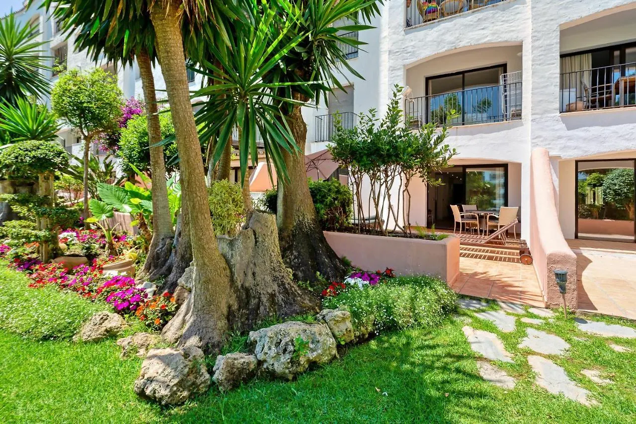 Modern 3 Bed Apartment In Puerto Banus, Marbella Spain