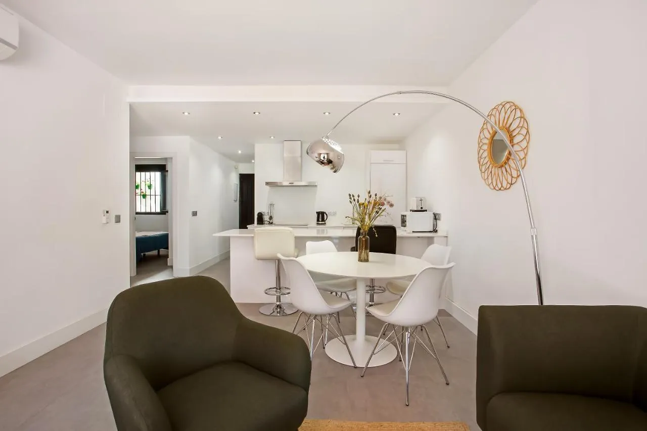 Modern 3 Bed Apartment In Puerto Banus, Marbella Spain