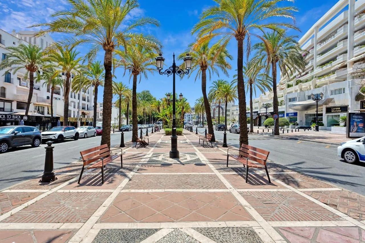 Modern 3 Bed Apartment In Puerto Banus, Marbella
