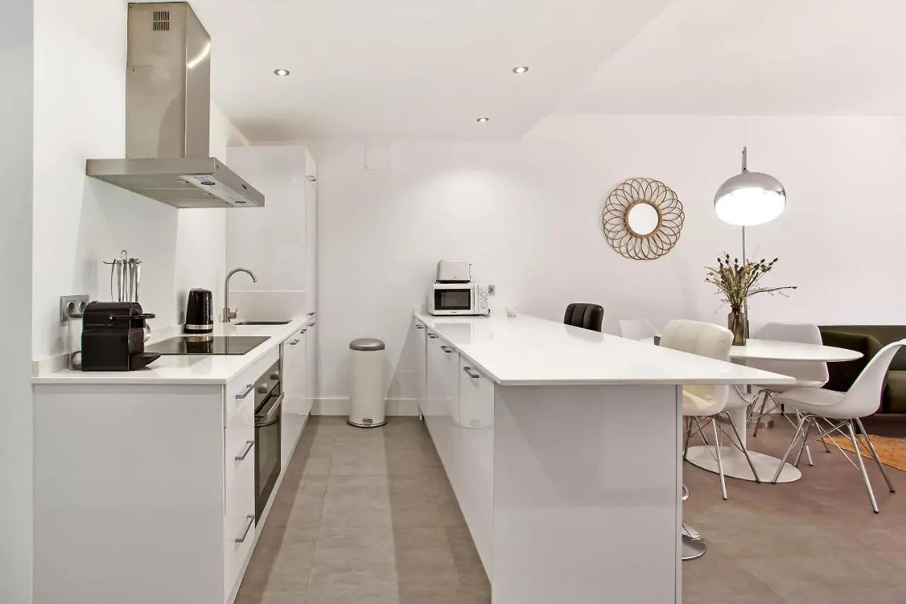 Modern 3 Bed Apartment In Puerto Banus, Marbella 0*,